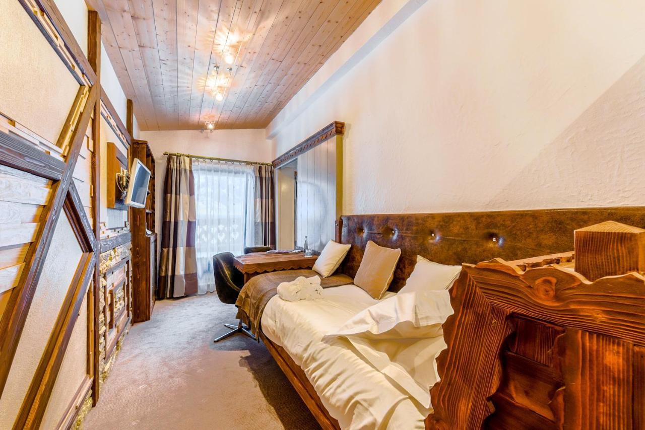 Hotel Les Sherpas Courchevel Eksteriør billede