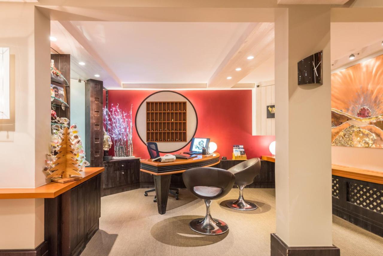 Hotel Les Sherpas Courchevel Eksteriør billede
